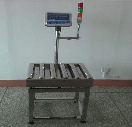 帶三（sān）色燈報警（jǐng）滾輪電子秤 流水線滾筒秤